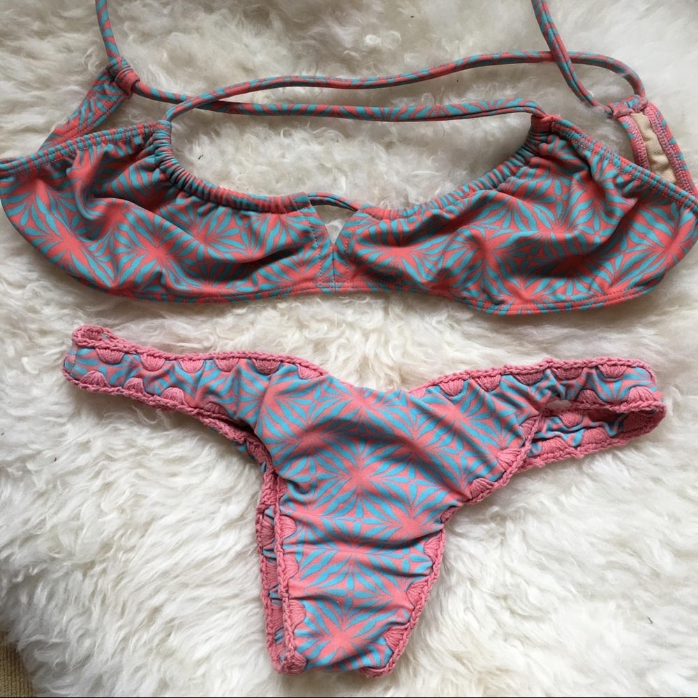 Posh pua bikini SET